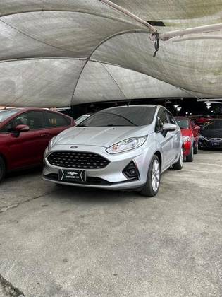 FORD FIESTA 1.6 TI-VCT FLEX TITANIUM PLUS POWERSHIFT FORD FIESTA 1.6 TI-VCT FLEX TITANIUM PLUS POWERSHIFT